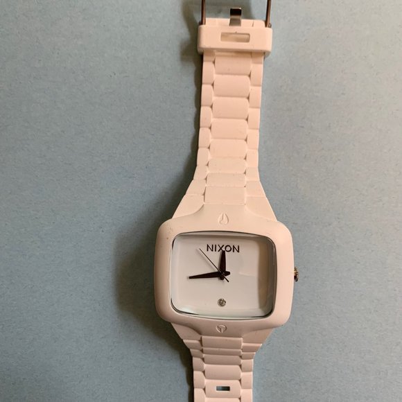 NIXON WATCH - Picture 3 of 6